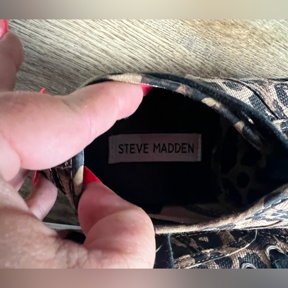 Steve Madden Emmi Platform Sneakers Animal Print - Picture 4 of 5